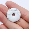 Colares de pingente 25mm Howlite WhiteTurquoise Círculo Donut Pingentes Encantos Big Hole Beads para DIY Jóias Fazendo Colar Oco Pedra