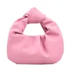 Baobao 2023 Ny koreansk utgåva Candy Color Handväska veckad moln mode mångsidig västerländsk stil kvinnors väska 2765
