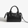 Parijs Klinknagel Locomotief ins Spicy Girl 2023 Geavanceerde Mode Draagkussen Eén Schouder Crossbody Tas Model 8756