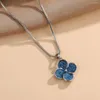 Collana Orecchini Set Moda elegante Petali di fiori smaltati blu Pendenti Collane Design di lusso Banchetto Gioielli di buona fortuna per le donne