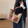 Totes Women's Bag 2023 Nya ankomster mode Kontrast Färg Populär en axelhandväska Autumn Casual mångsidig Crossbody Tote Bag 240407