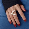 Pierścienie klastra duże pierścienie perłowe dla kobiet Hip Hop Cool Duży Pinting Pierścień Inkluda