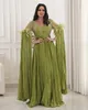 2023 ottobre Aso Ebi arabo verde A-line abiti per la madre della sposa in rilievo chiffon da sera ballo formale festa di compleanno celebrità abiti per la madre dello sposo vestito ZJ343