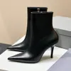 Botlar Cadı Bootie Siyah Kırmızı Kadınlar Orijinal Deri Saçlı Ayak Parçaları Stiletto Topuk Ayak Bileği Botları Yan Zip Yüksek Topuklu Moda Botları Lüks Tasarımcı Ayakkabı Fabrika Ayakkabı