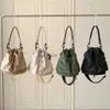 TOTES 2023 NOWA NYLON WOMEN TORB BORM BORM ROMPOWY Koreańska torba wiadra sznurka Casual Light Youth Crossbody Bag całą wyprzedaż 240407