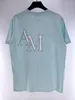 Crew T-shirts Designers Amari Hommes Nouveaux Hommes Amirl Femmes T-shirts Luxurys Amis T-shirts Ciel Bleu AM Lettre T-shirt Amar Casual Miri Manches courtes Street Designer Top V205