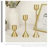 Świecane uchwyty 3 szt. Metal Taper Holder House For Pilar Candles Gold Candlestick Żelazny komputer stacjonarny