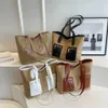 Totes Women's Bag 2023 Nya ankomster mode Kontrast Färg Populär en axelhandväska Autumn Casual mångsidig Crossbody Tote Bag 240407