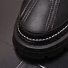 Nya svarta chelsea stövlar för män svart företag handgjorda mäns korta stövlar runt tå slip-on ankelstövlar 10a2