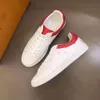 LvShoes Luksemburg Sneakers Rivoli Bue Buty Casual Buty Czarne białe bikolorowe cielę skórzane buty gumowe męskie projektanci Sneakers 14