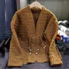 Trench da donna Miyake Retro Fibbia a disco Pieghettato Abbigliamento imbottito in cotone Donna Moda invernale Versatile giacca ricamata calda addensata