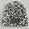 Designer beanie hattar mode kvinnor leopard vinter varma mössor unisex bokstäver märke utomhus skidhat259r