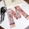 Lettres de créateurs Imprimer Floral Soie Foulard Bandeau pour Femmes Mode Foulards Épaule Fourre-Tout Bagages Ruban Head Wraps Double ruban 205W