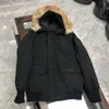 Мужские женские пуховые парки Дизайнерские куртки Пальто Зимняя верхняя одежда Большой меховой капюшон с капюшоном Fourrure Manteau Downs Jacket Hiver K