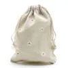 Льняные подарочные пакеты с белой маргариткой, 9x12 см, 10x15 см, 13x17 см, упаковка из 50 держателей для сумок для вечеринок, украшений для макияжа, сумка на шнурке249T