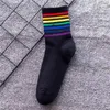 Kvinnliga strumpor Nieuwe Vier Serieenen Regenboog Vrouwen Sokken Effen Kleur Gepersonaliserde Mid Tube Leuke Trend All Katoen