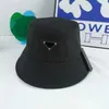 Cappelli a tesa larga da uomo e da donna Cappello da baseball a secchiello Cappello da sole Cappellini moda Snapbacks Lettere regolabili Ricamo Abiti da pesca Fe278n