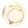 Роскошные браслеты-цепочки для женщин и мужчин Медные дизайнерские ювелирные изделия Марка с буквенным принтом и цепочкой с печатью Позолоченный серебряный браслет Манжеты Ювелирные аксессуары