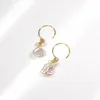 Boucles d'oreilles pendantes Lii Ji véritable perle Keshi avec de minuscules bijoux faits à la main remplis d'or américain 14 carats