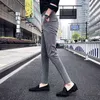 夏の男性スーツパンツファッション2022韓国スリムフィットビジネス格子縞のズボンメンフォーマルオールマッチアンクルレングスメンズドレスパン
