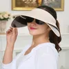 Chapeaux à large bord 2021 Visière rétractable Femme Summer Sun Vide Top Hat Riding Sports de plein air Cap UV Femme Beach Fishing247W