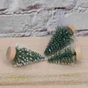 Juldekorationer 10st Sisal Trees Bottle Brush Miniature Pine Tree Tablettdekor för hantverk Party Home Decoration 5cm