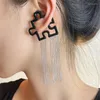 Pendientes de espalda Punk Blanco y negro Gota Esmalte Puzzle Forma Cadena Borla Earbone Clip Personalidad Joyería de moda Regalo para hombres Mujeres 2023