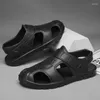 Sandalet Erkekler Birinci Kat Cowhide Plaj Ayakkabıları Yaz Boş Zamanlı Deri Sığır Tendon Yumuşak Sole Suture Baotou