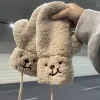 Simpatico artiglio d'orso Guanti bianchi Peluche addensato Inverno Mantieni caldo Giro all'aperto Guanti freddi antivento Appeso al collo Regalo di Natale