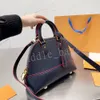 Borse a tracolla in vera pelle di alta qualità Designer Donna Borsa di lusso Borsa a tracolla con fiori antichi Borse a tracolla in rilievo