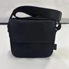 Sacos de cintura Casablanca Trendy Marca Em Relevo Bloqueio Fivela Único Ombro Crossbody Messenger Bag Bolsa De Armazenamento Versátil Estilo Casual Casal