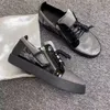 Tênis de grife masculino traine preto couro patente ouro lado zip tênis masculino feminino metal quadrado design sapatos planos rendas xadrez quadrado redondo dedo do pé sapatos casuais