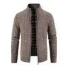 Mäns jackor Autumn/Winter Plush and Thicked Stand Collar Jacket Half High Neck Sticked Cardigan tröja för män tjock varm 2023