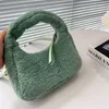 Lüks el çantası torbası alt altı kış oyuncak hobo kadın erkekler tote crossbody çanta omuz tote bohos şeker kızı tote kova çantaları siyah pembe yün çanta