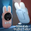 Teléfonos de juguete 2 piezas Walkie Talkie para niños al aire libre inalámbrico Mini dibujos animados niños transceptor de mano teléfono juguetes niñas niños regalo de cumpleaños 230928
