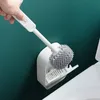 Porta scopini per WC Scopino per WC di lusso leggero per uso domestico Scavato a parete senza angolo morto Strumento di pulizia in silicone Accessori per il bagno 230926