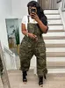 Kvinnors jumpsuits romar Militär kamouflage tryck baggy last jumpsuit för kvinnor 2023 casual spaghetti rem ärmlösa multi fickor lös passform 231005
