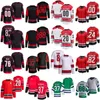 Män barn kvinnor hockey 88 martin necas jersey 20 sebastian aho 8 brent bränd 37 andrei svechnikov 82 jesperi kotkaniemi 24 seth jarvis 76 brady skjei omvänd retro