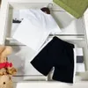 T-shirt de créateur de mode Ensembles de vêtements pour bébés Enfants Garçons Filles Vêtements d'été T-shirts Shorts Survêtement Enfants Jeunes Tenues Chemise à manches courtes AAAAA