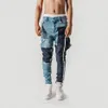 Fästficka nödställda jeans Slim avsmalnande cyklist Jeans Hip Hop Streetwear Non-Strech Cotton 2011112401