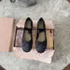 Scarpe da balletto eleganti da donna con fiocco in raso comfort e tempo libero mocassino piatto parigi Scarpe da ballo da donna ragazza Ballerine elasticizzate da donna per le vacanze 35-40