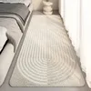 カーペット縞模様のベッドルームカーペットベッドサイドラグふわふわの大きなリビングルームぬいぐるみ床床マットソフトベルベット230928