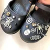 Metal punk croc encantos designer vintage pino rebite corrente sapato decoração tamancos crianças meninos mulheres meninas presentes charme para croc jibbi3135