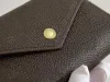 디자이너 남자의 지갑 클래식 고품질 여성 신용 카드 홀더 가방 패션 다양한 스타일과 색상 도매 짧은 남성 지갑 가죽 지갑
