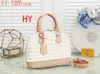 Luxurys Designer Shell Bag Alma BB Embroideryスレッドエンボスエンボス本革のクラシックレディースハンドバッグ女性コスボディ財布ハンドバッグショルダーバッグウォレットトート