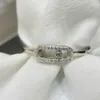 Bröllopsringar Klassiska lyxsmycken 925 Sterling Silver Women s ringer en rörlig sten utsökta gåvor gratis droppe 231005