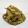 Decorative Objects Figurines Feng Shui Small Three Legged Money For Frog Fortune Brass Chinese Coin Metal Craft Home Decor Gift Decoration Accessories 230925