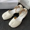 Tabi Ballerina Shoe Designer Shoes الكلاسيكية أحذية عرضية باليه أحذية مسطحة الأحذية الكاحل أحذية Lamb Leather Top Factory