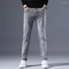 Jeans da uomo Streetwear 2023 Stretch Fit Casual Stile retrò Moda Denim Pantaloni di cotone Pantaloni grigi maschili di grandi dimensioni 28-40