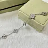 Joyería de diseño Clásico Cadena de trébol de la suerte Chapado en oro blanco Pulseras de moda Damas Niñas Día de San Valentín Regalo del día de la madre Party6368